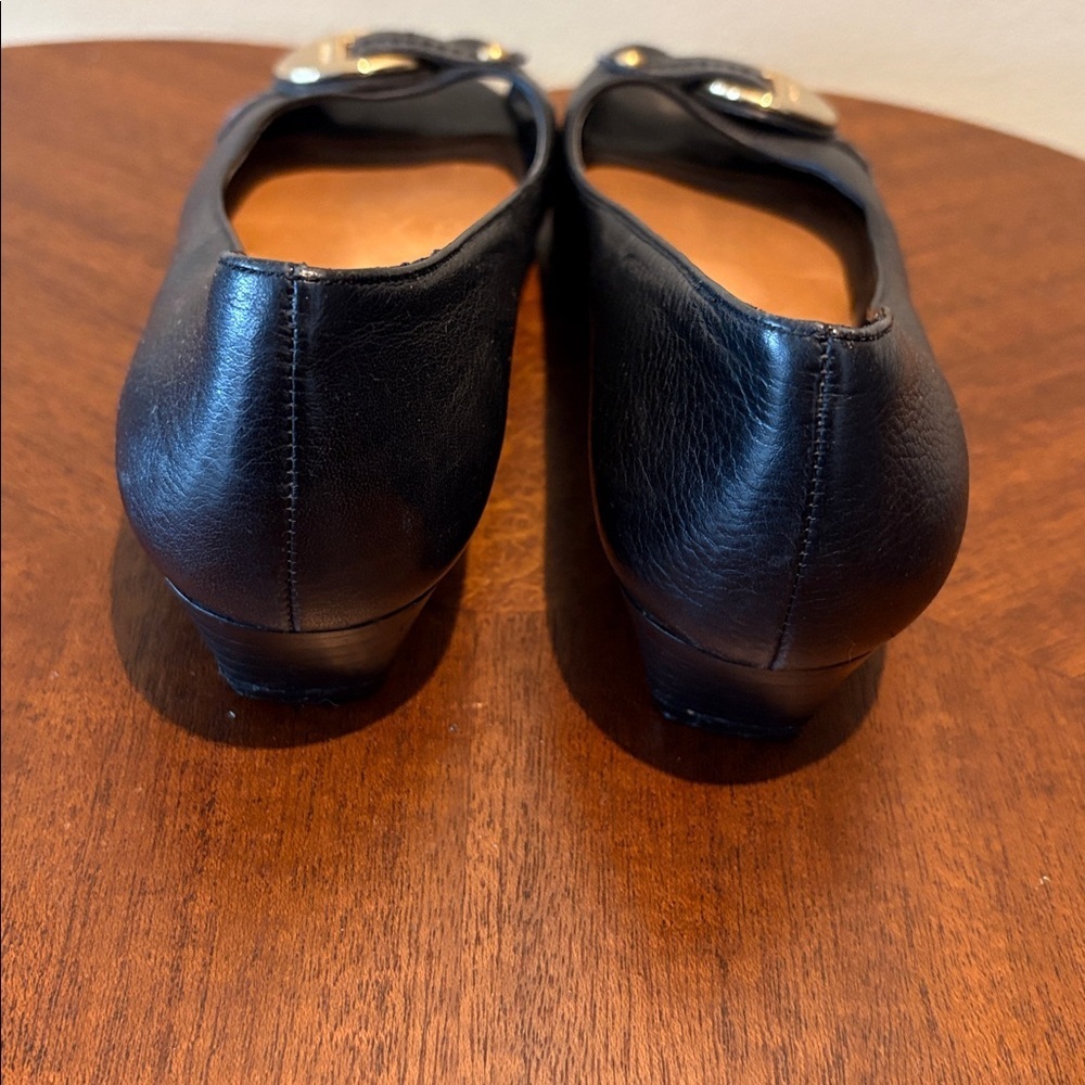 Antonio Melani Black Leather shoes  short wedge heel  gold tone buckle/rivet toe - Picture 6 of 11